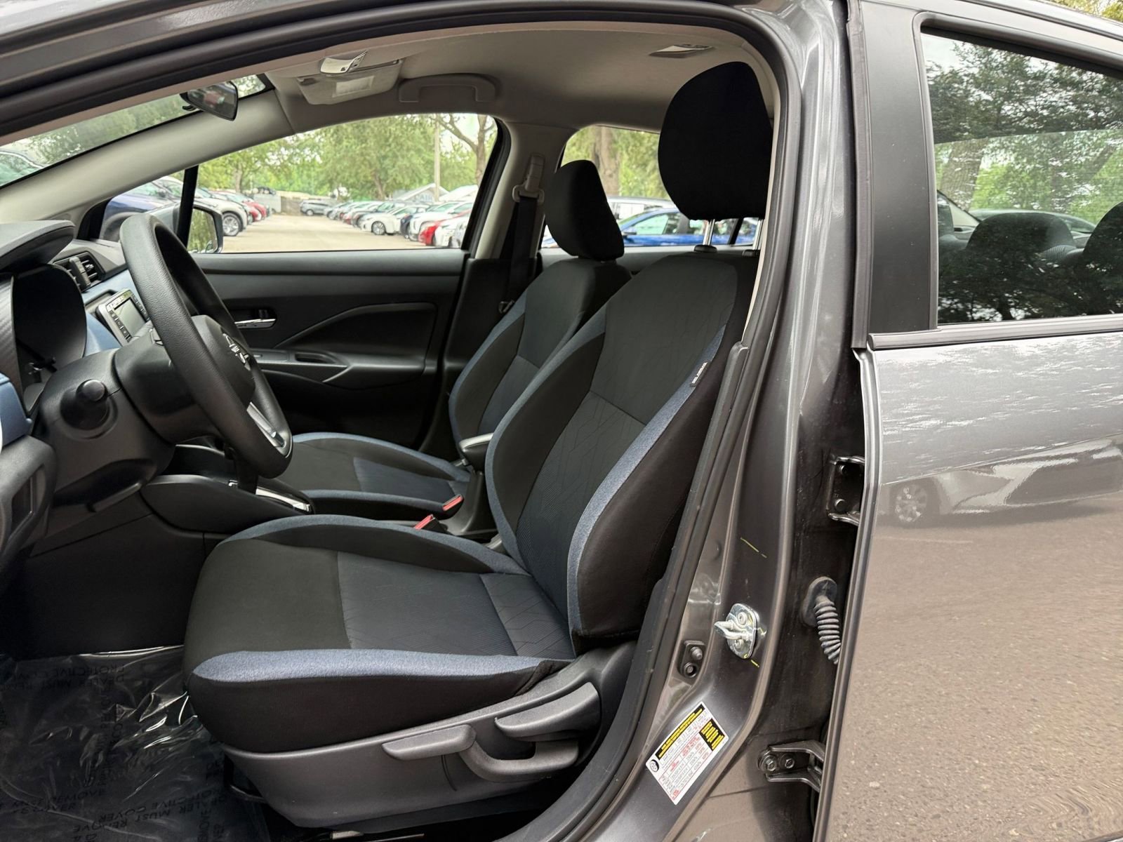 Used 2025 Nissan Versa SV FWD image 33