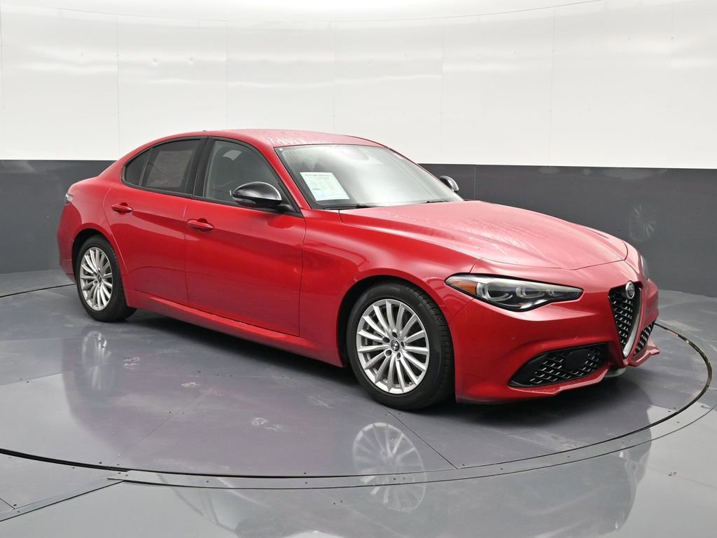 Used 2024 Alfa Romeo Giulia Sprint image 5