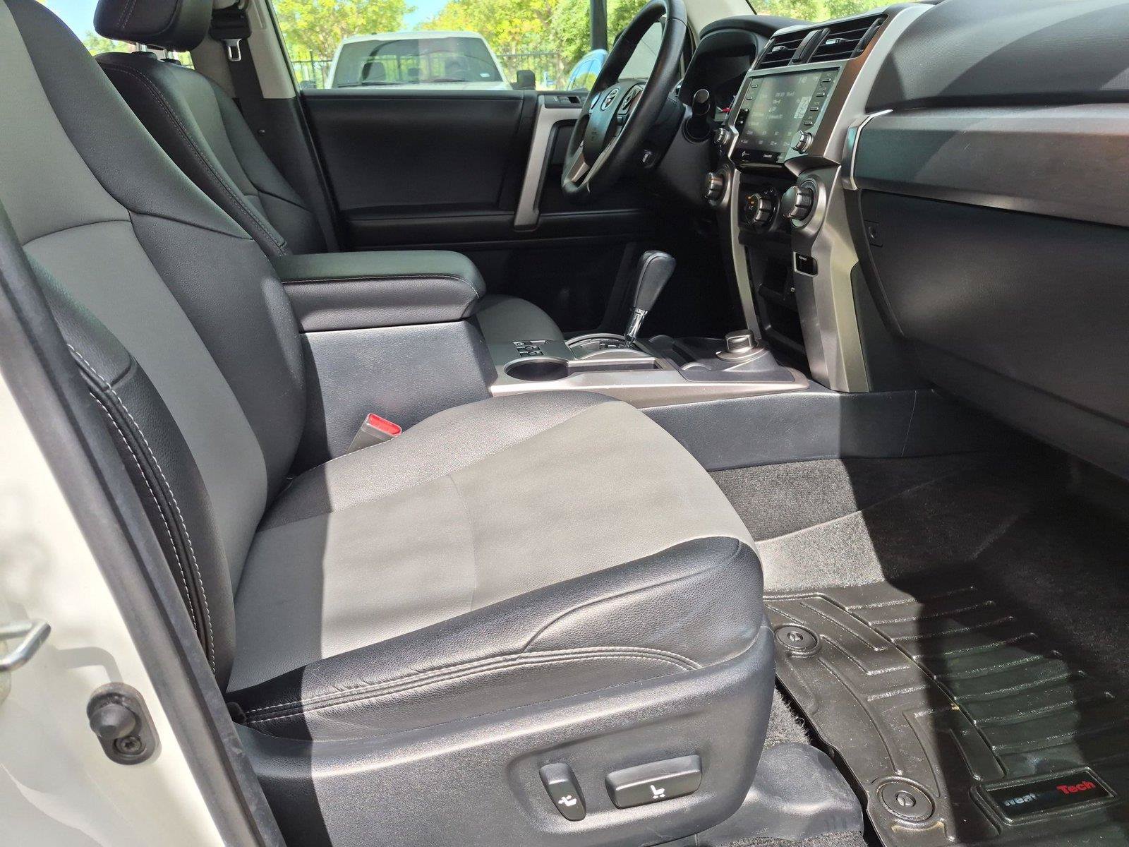 Used 2022 Toyota 4Runner SR5 Premium w/ Moonroof Package AWD/4WD image 28