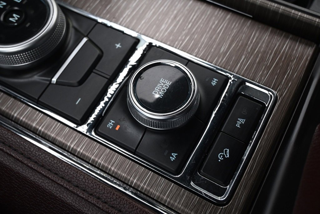 Used 2023 Ford Expedition Limited image 34