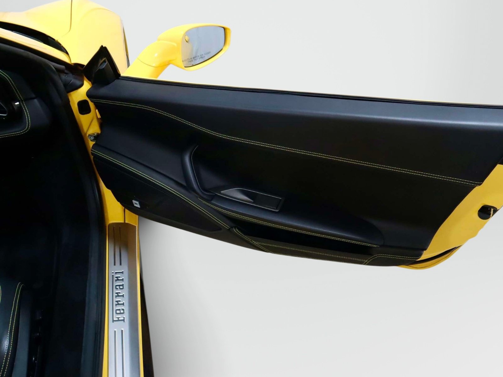 Used 2013 Ferrari 458 Spider RWD image 14