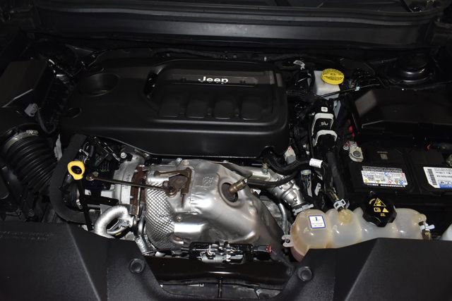 Certified 2020 Jeep Cherokee Trailhawk w/ Cold Weather Group image 10