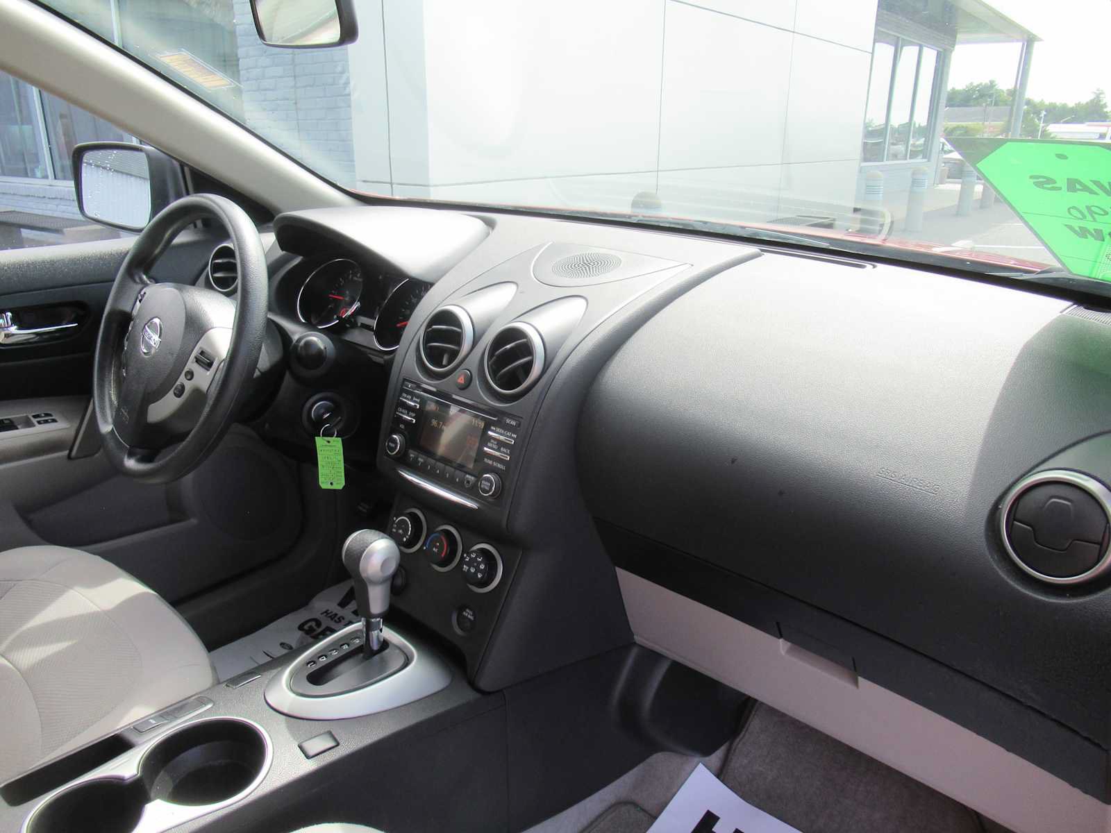 Used 2014 Nissan Rogue S w/ Convenience Package AWD/4WD image 24