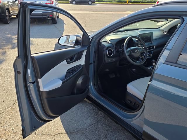 Used 2023 Hyundai Kona SEL FWD image 38