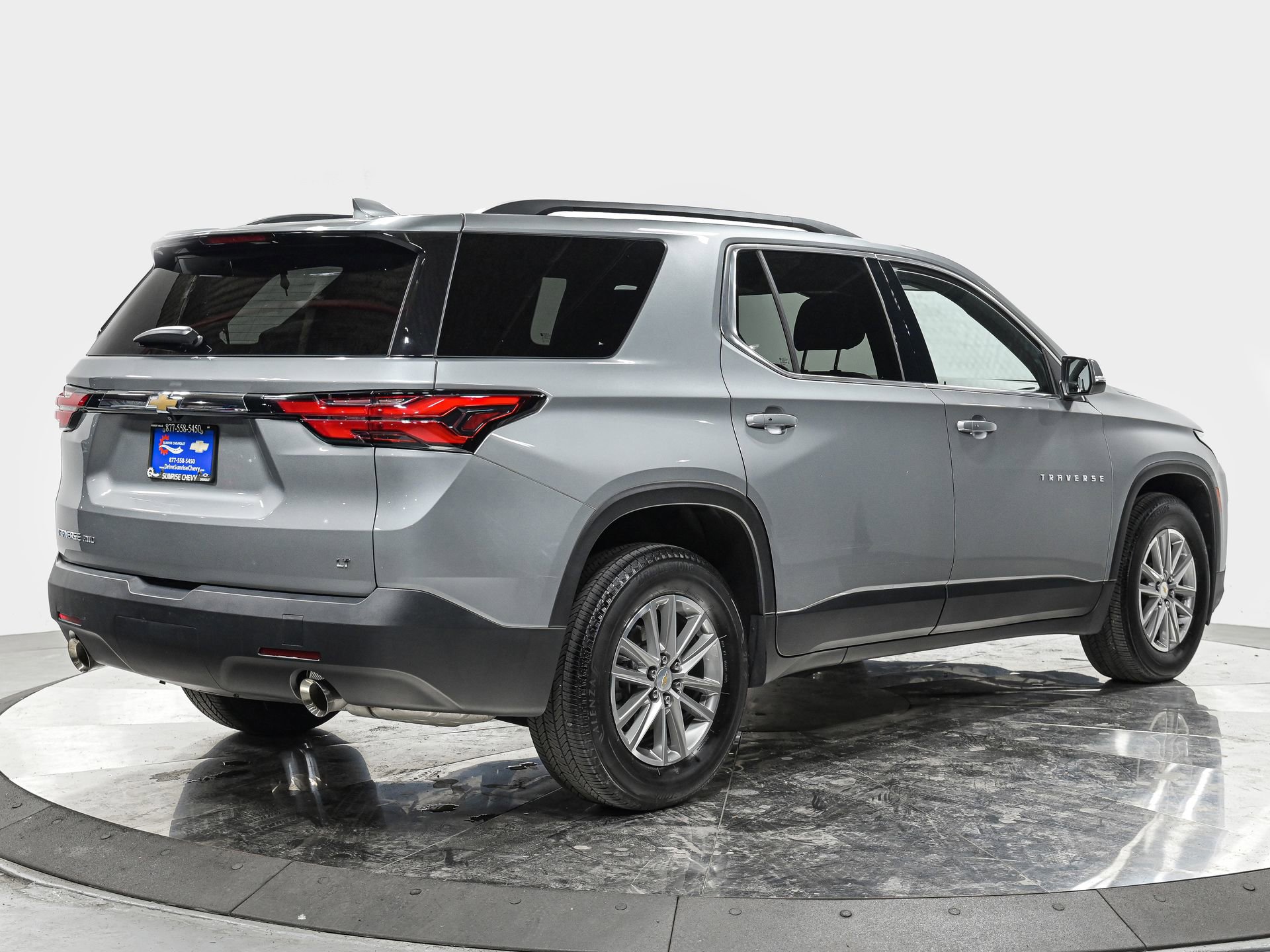 Used 2023 Chevrolet Traverse LT w/ LPO, Floor Liner Package image 7