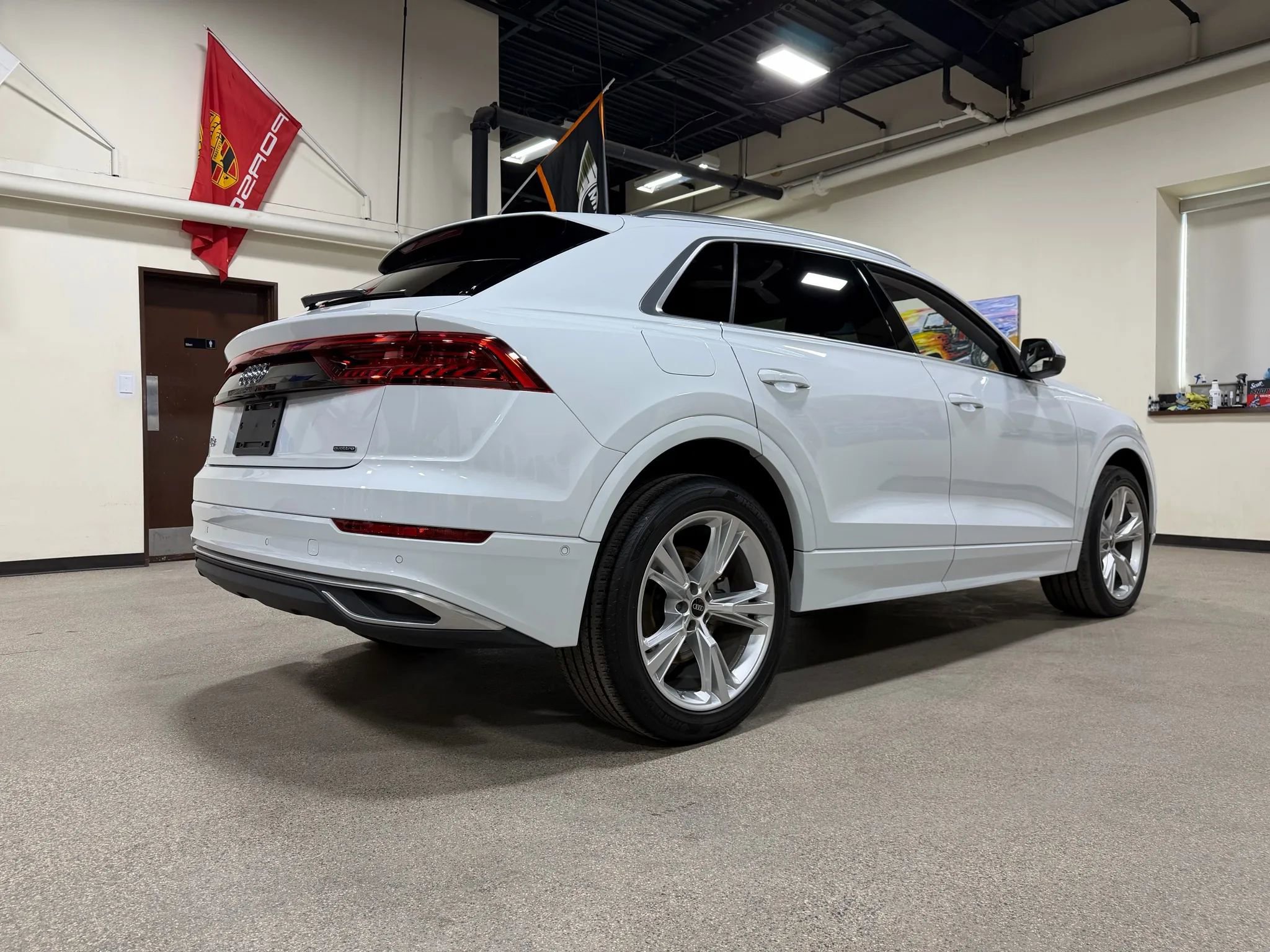 Used 2023 Audi Q8 Premium w/ Convenience Package image 5