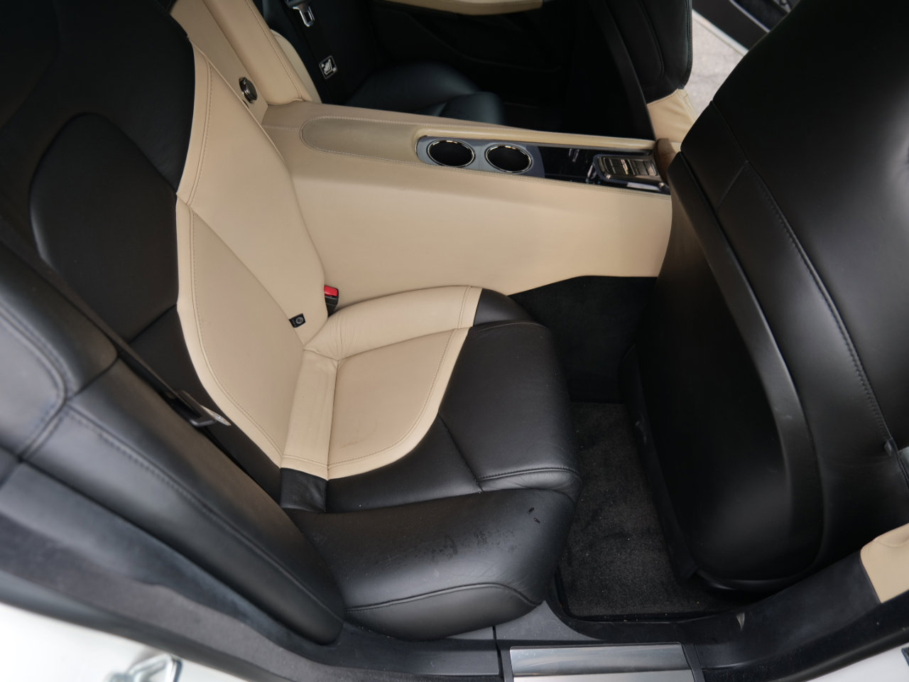 Used 2012 Fisker Karma EcoSport image 33