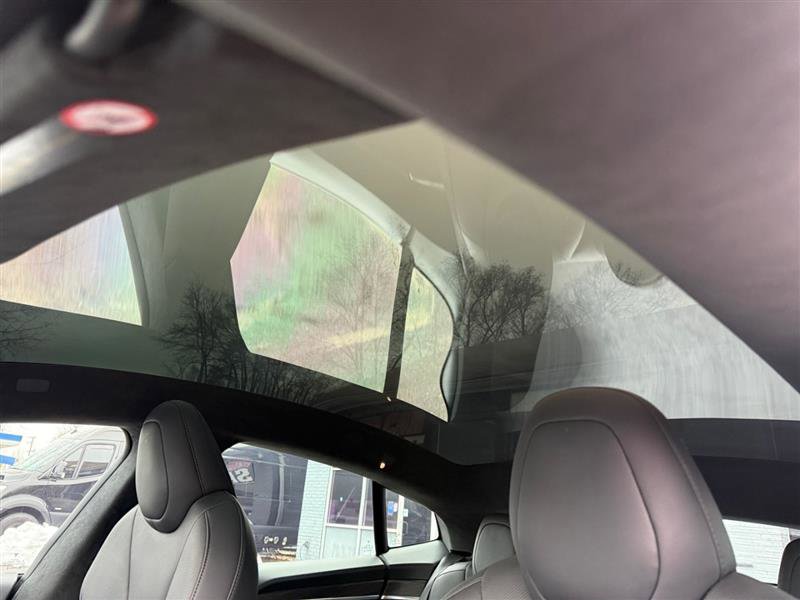 Used 2022 Tesla Model S image 15