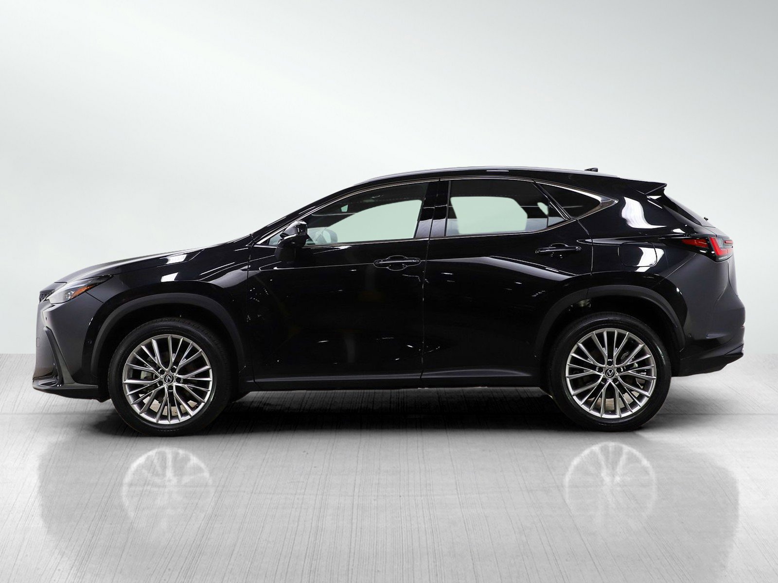 Used 2024 Lexus NX 350h AWD w/ Vision Package image 2