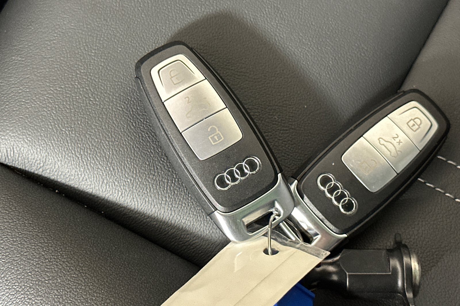 Certified 2023 Audi Q4 e-tron Premium Plus w/ Premium Plus AWD/4WD image 25
