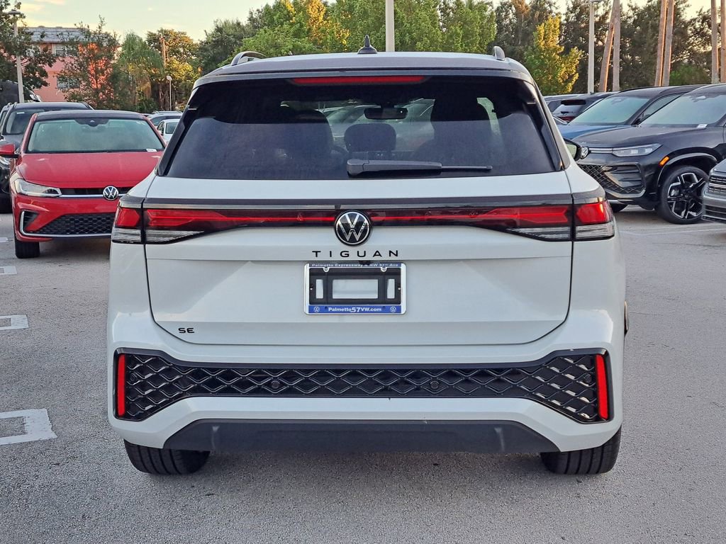 New 2026 Volkswagen Tiguan SE R-Line image 4