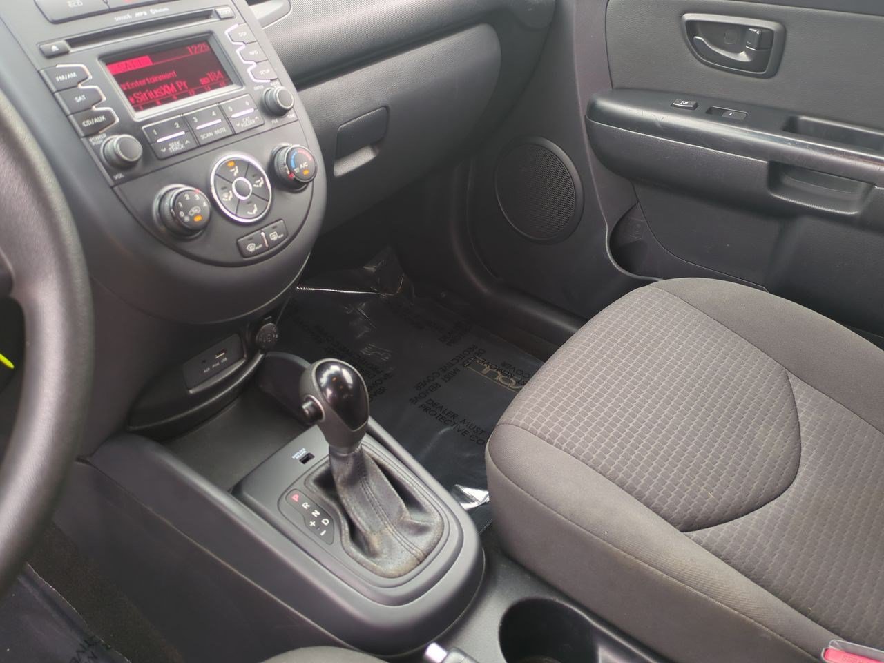 Used 2013 Kia Soul FWD image 23