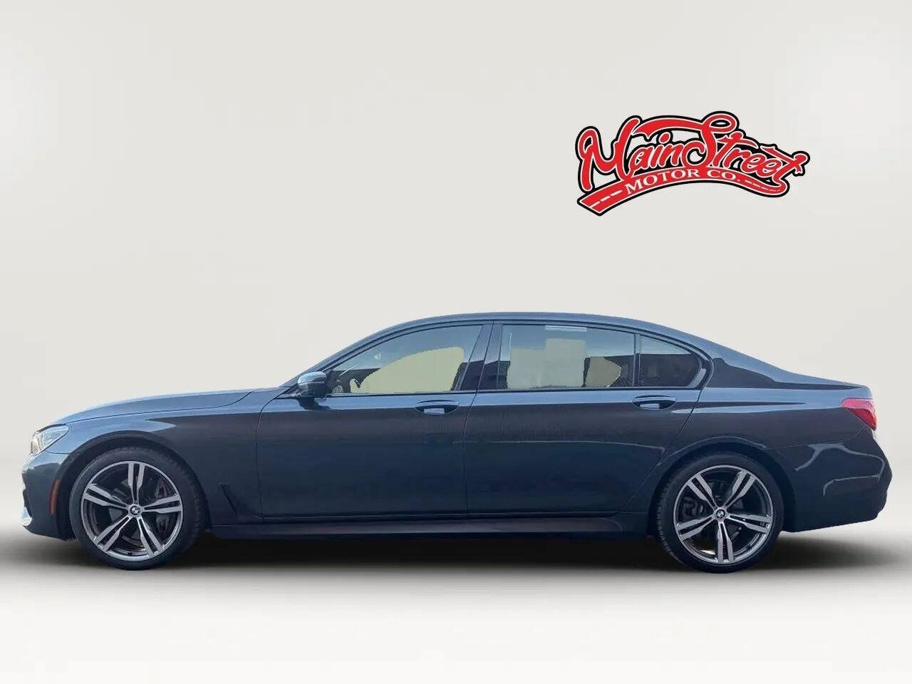Used 2016 BMW 750i xDrive AWD/4WD image 4