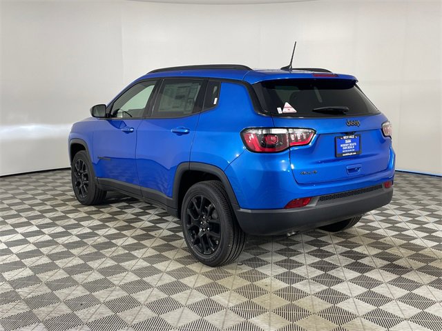 New 2025 Jeep Compass Latitude w/ Sun & Sound Group image 5