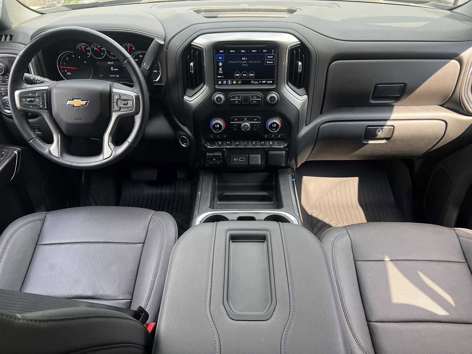 Used 2022 Chevrolet Silverado 2500 LTZ w/ LTZ Plus Package video 2