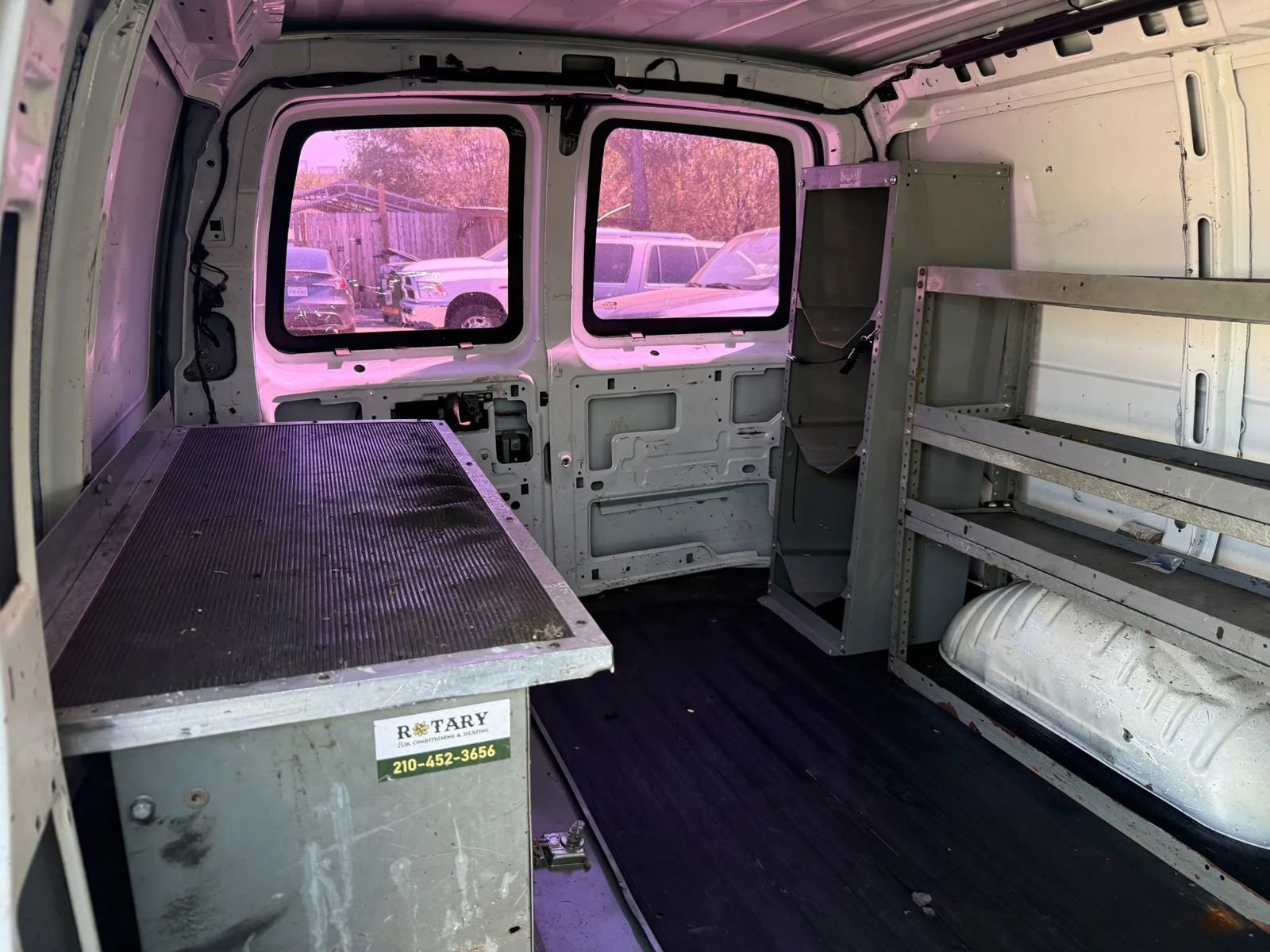 Used 2012 Chevrolet Express 1500 RWD image 11