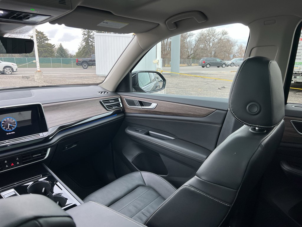 Used 2024 Volkswagen Atlas SEL image 36