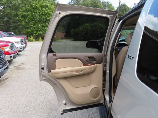 Used 2008 GMC Yukon SLT w/ SLT Preferred Equipment Group AWD/4WD image 11