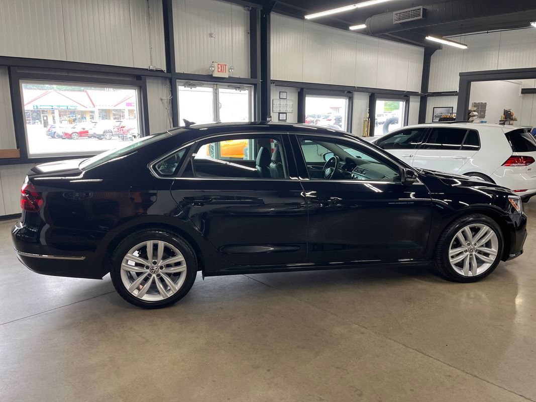 Used 2018 Volkswagen Passat 2.0T SE FWD image 13