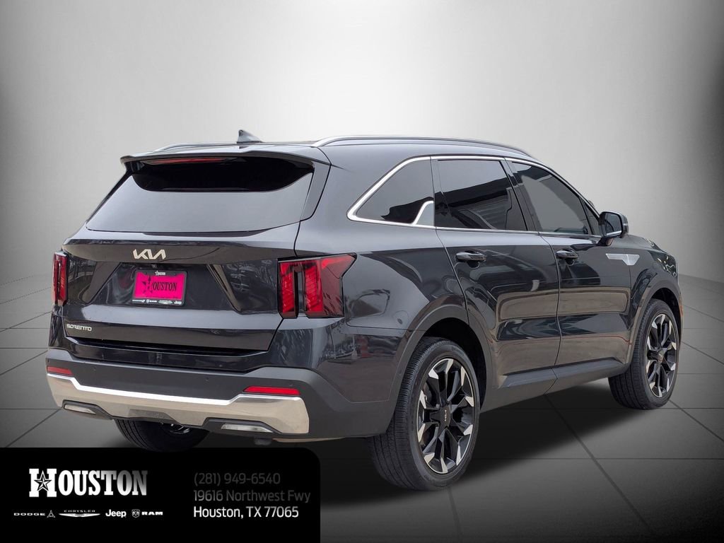 Used 2025 Kia Sorento SX image 3
