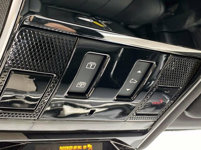 Used 2025 Land Rover Range Rover SE image 31