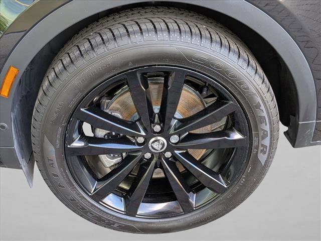 Certified 2024 Jaguar E-PACE R-Dynamic SE image 25