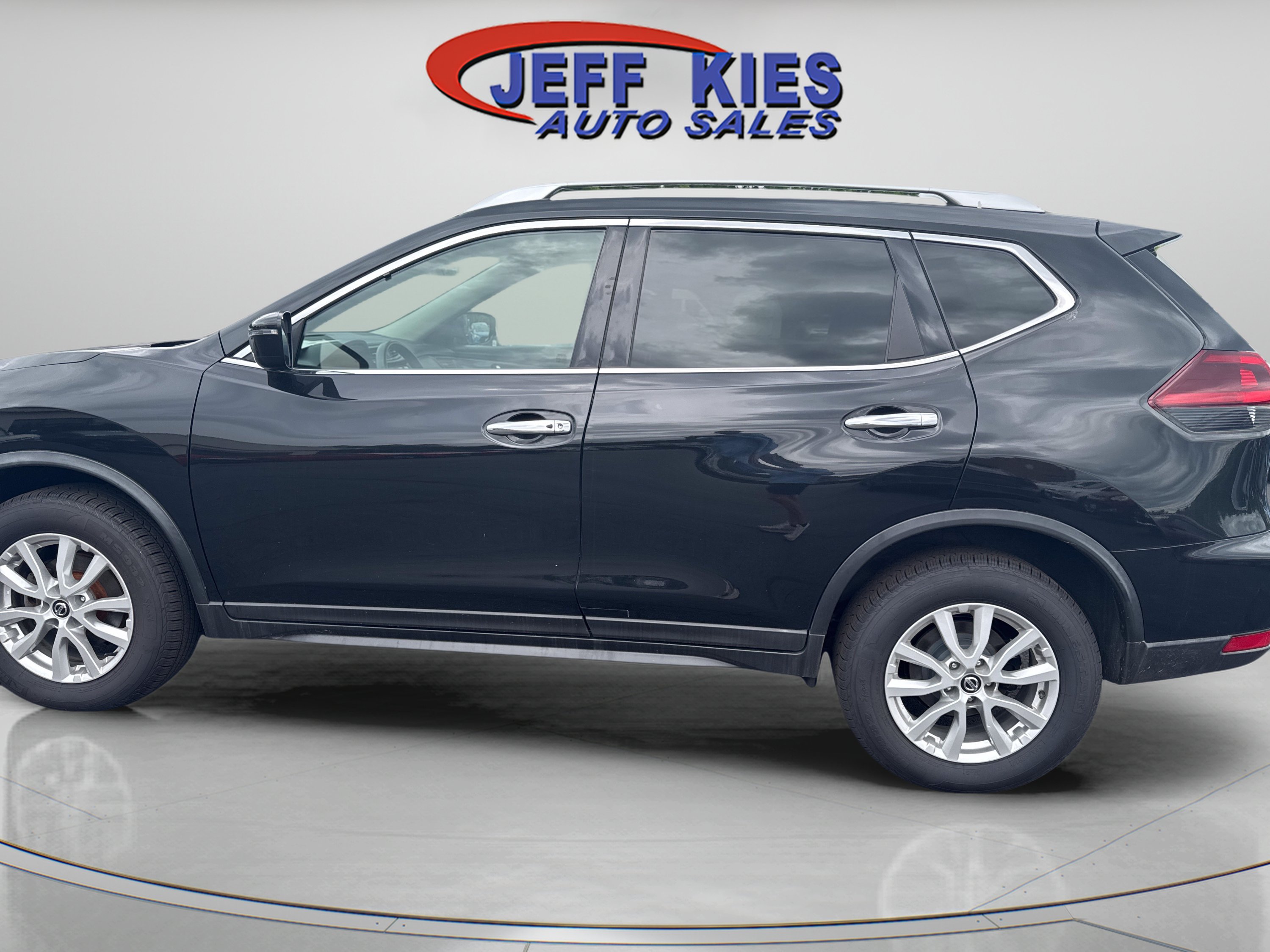 Used 2019 Nissan Rogue SV AWD/4WD image 8