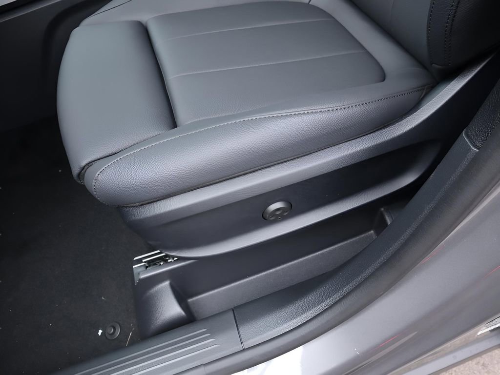 New 2026 Mercedes-Benz GLB 250 4MATIC image 27
