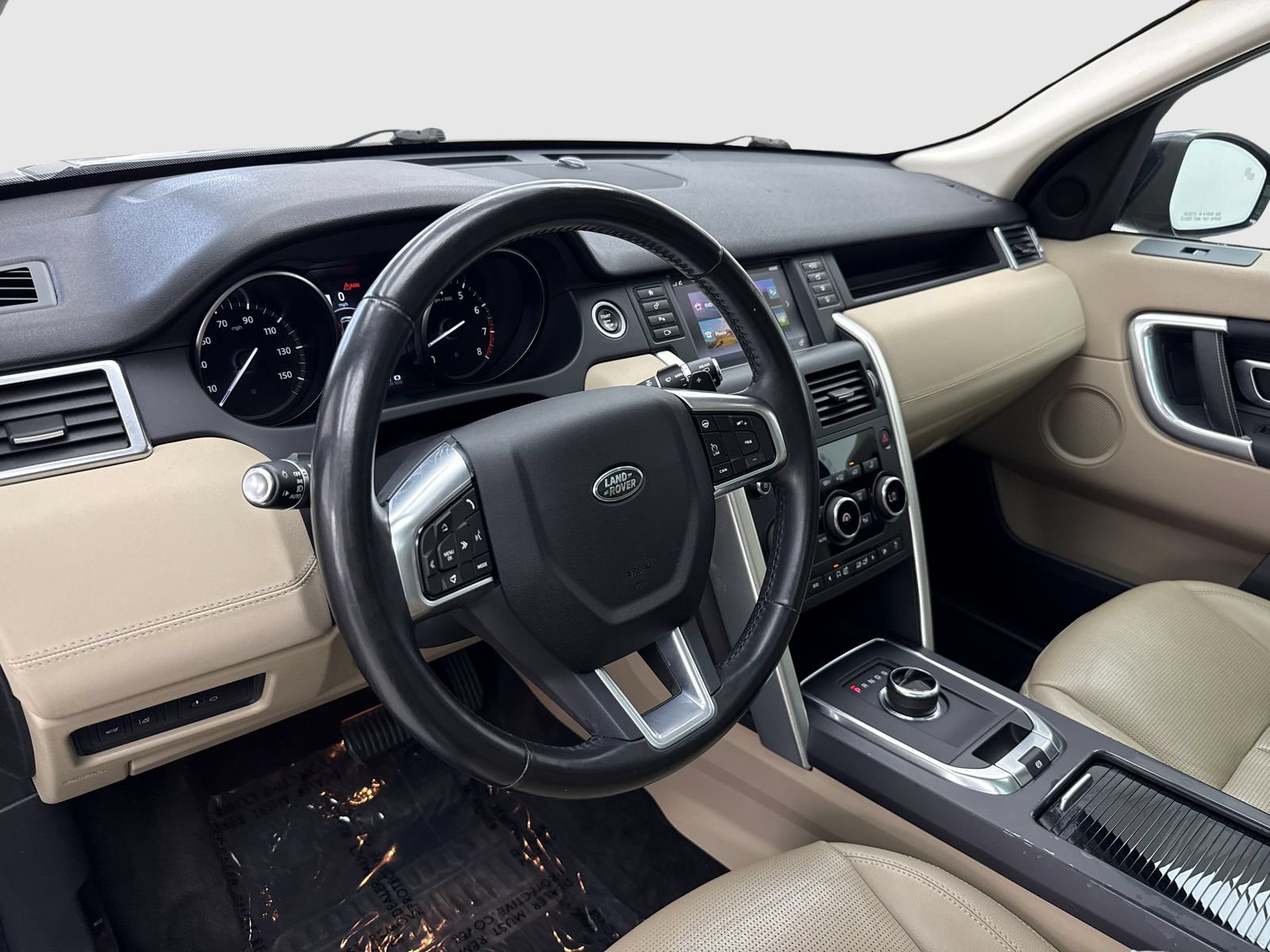 Used 2019 Land Rover Discovery Sport AWD/4WD image 18