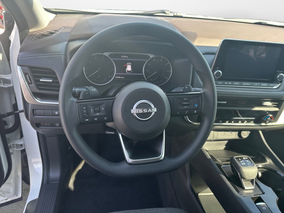 Used 2023 Nissan Rogue SV image 13