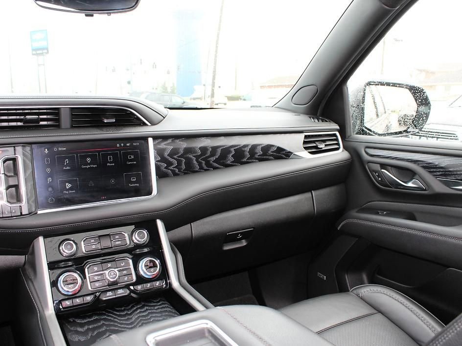 Used 2023 GMC Yukon XL Denali w/ Advanced Technology Package image 16