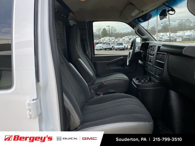 Certified 2024 GMC Savana 2500 w/ Driver Convenience Package image 32
