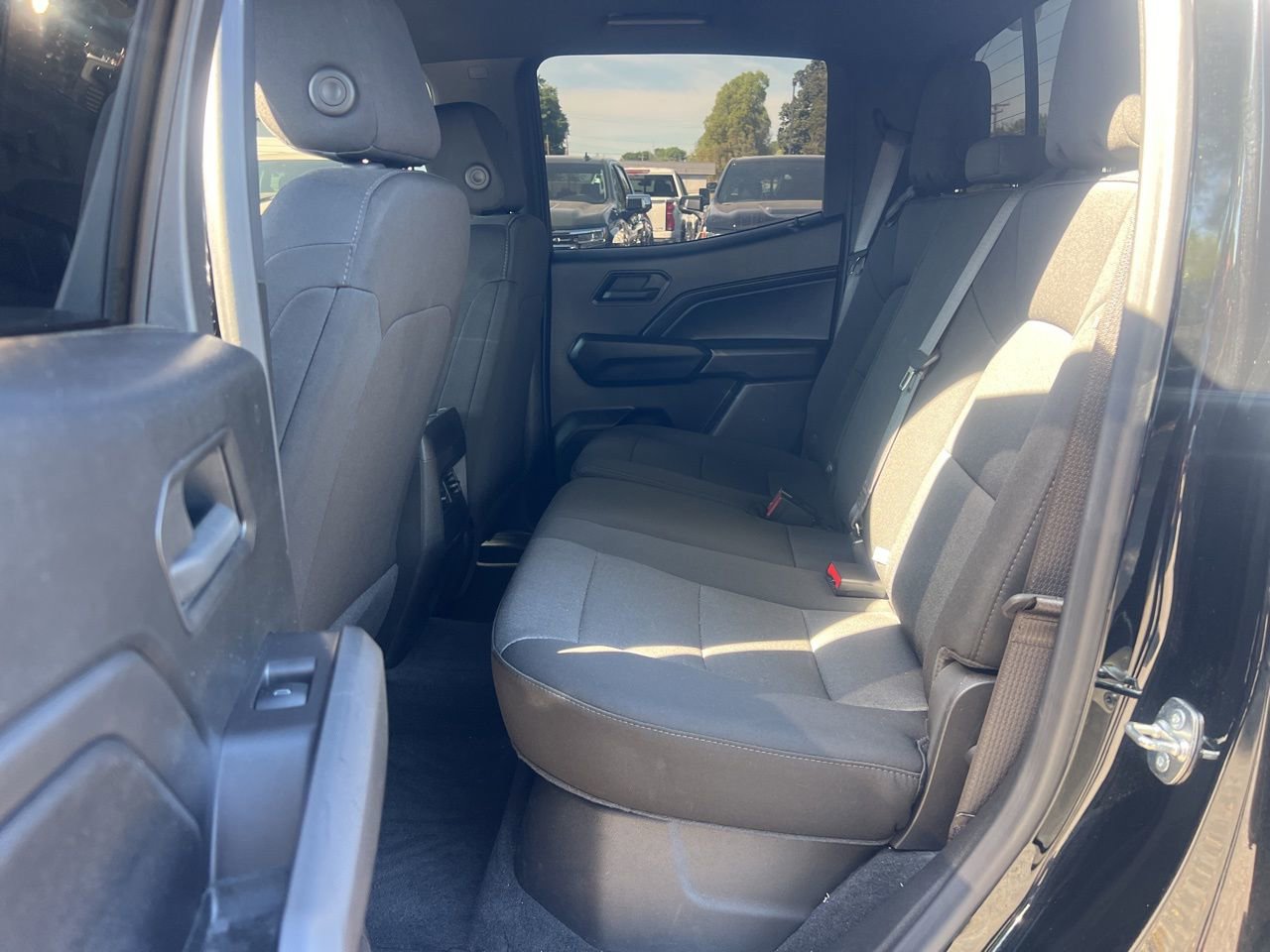 Used 2025 Chevrolet Colorado W/T w/ Advanced Trailering Package image 15