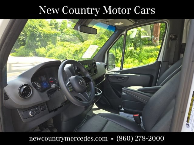 Used 2023 Mercedes-Benz Sprinter 2500 image 11