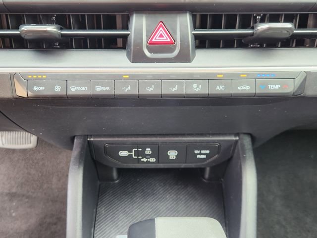 Used 2025 Kia K4 LXS image 18