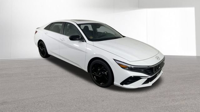 New 2026 Hyundai Elantra SEL Sport Premium FWD image 2