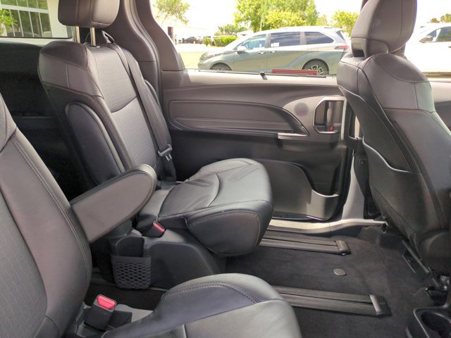 Certified 2024 Toyota Sienna XLE Woodland Edition AWD/4WD image 20