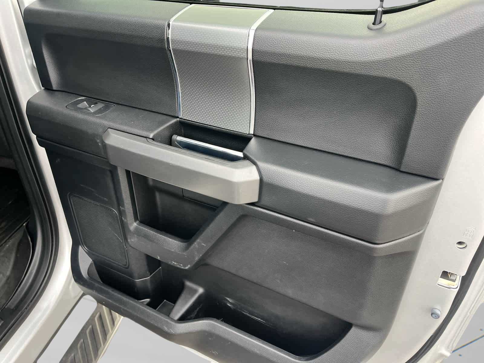 Used 2016 Ford F150 XLT w/ Equipment Group 302A Luxury image 20