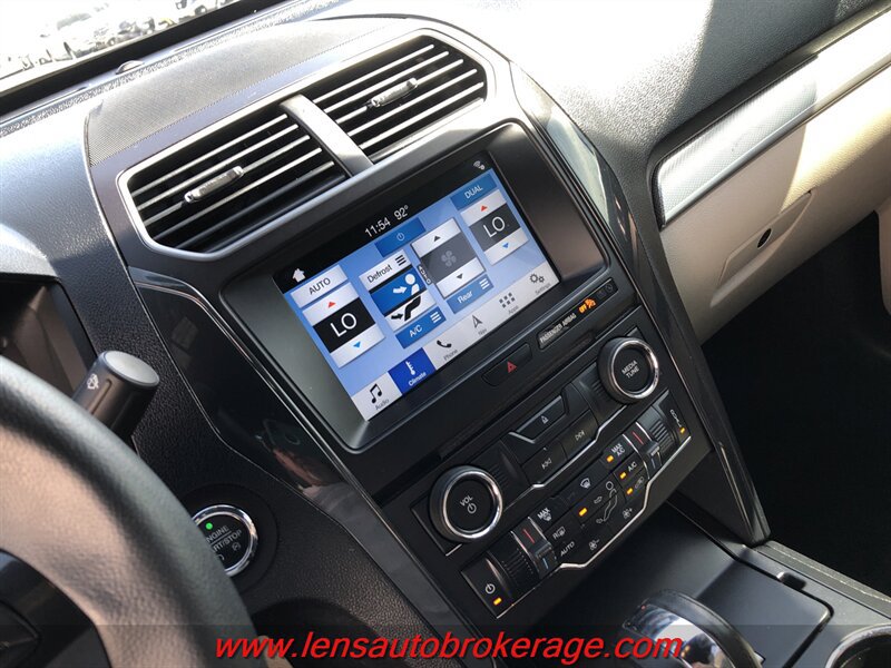 Used 2018 Ford Explorer XLT FWD image 14