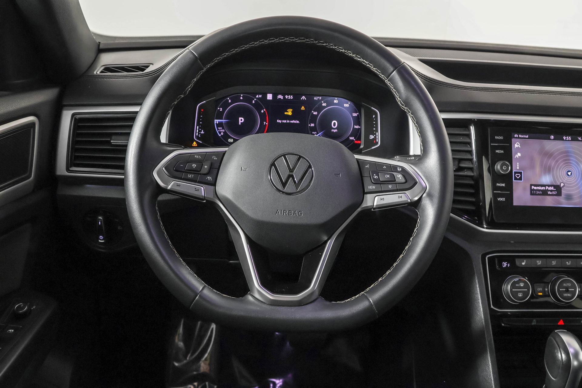 Used 2022 Volkswagen Atlas Cross Sport SEL image 29