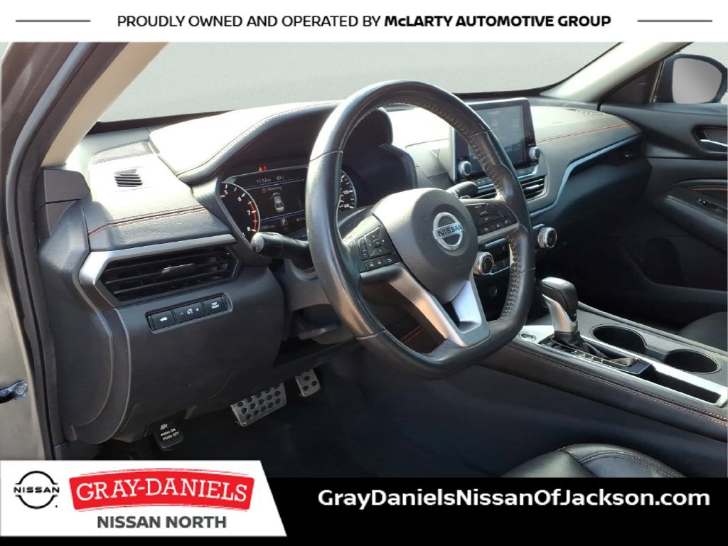 Used 2022 Nissan Altima 2.5 SR FWD image 9