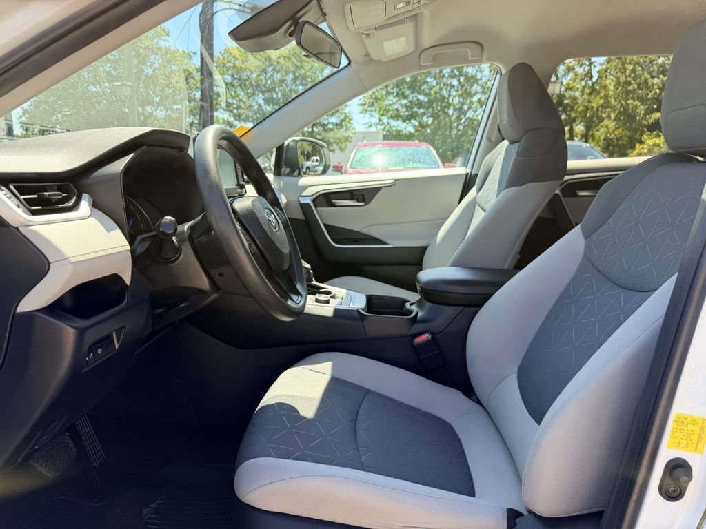 Certified 2020 Toyota RAV4 XLE w/ All Weather Liner Package AWD/4WD image 19
