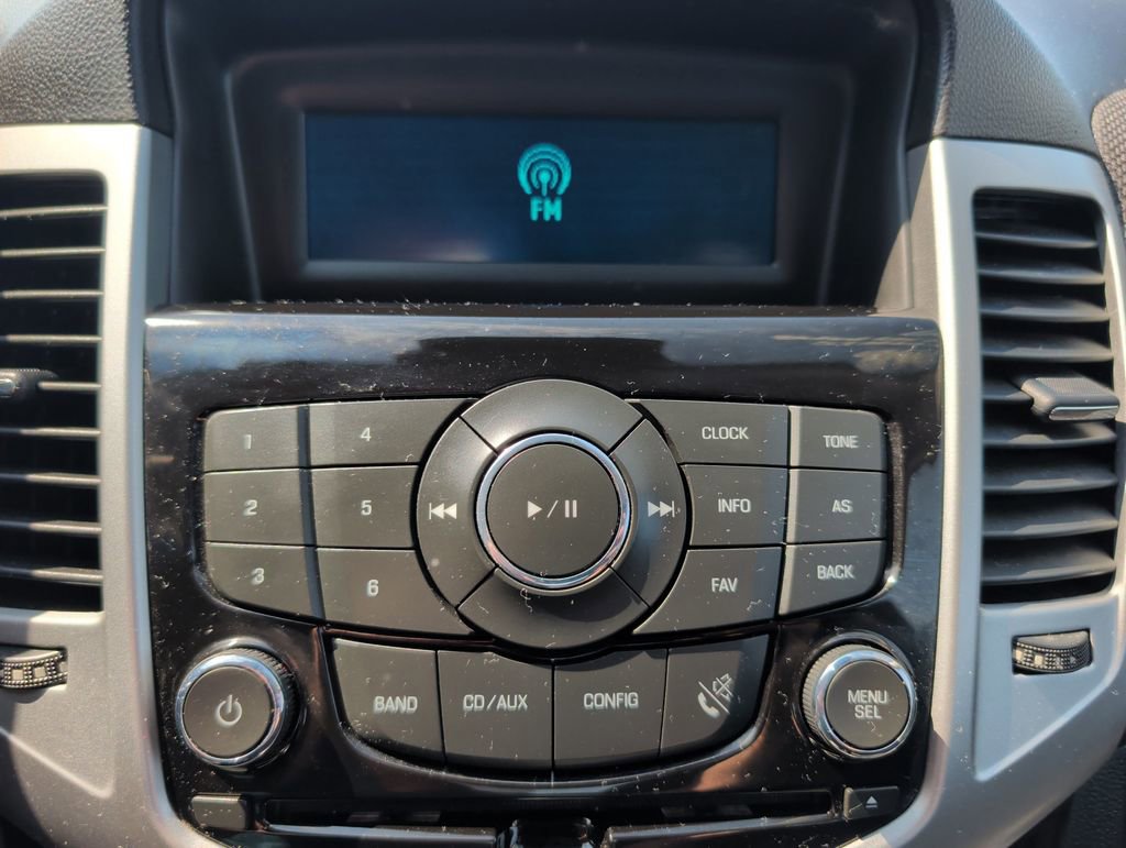 Used 2016 Chevrolet Cruze LT FWD image 13