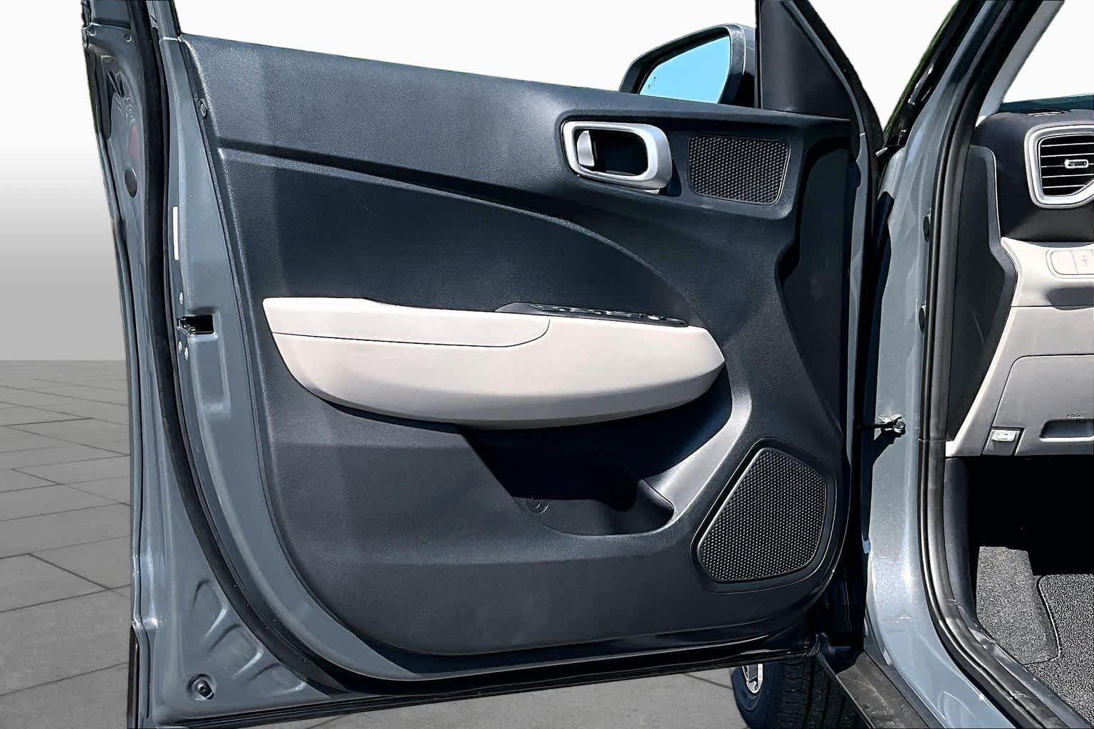 New 2026 Hyundai Venue SEL FWD image 13