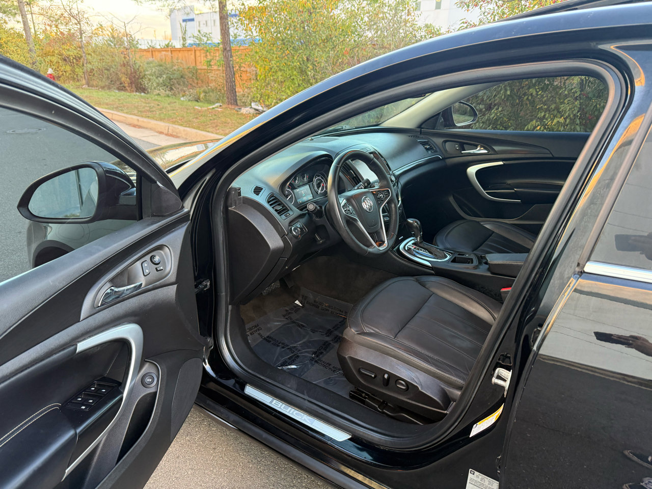 Used 2015 Buick Regal image 10