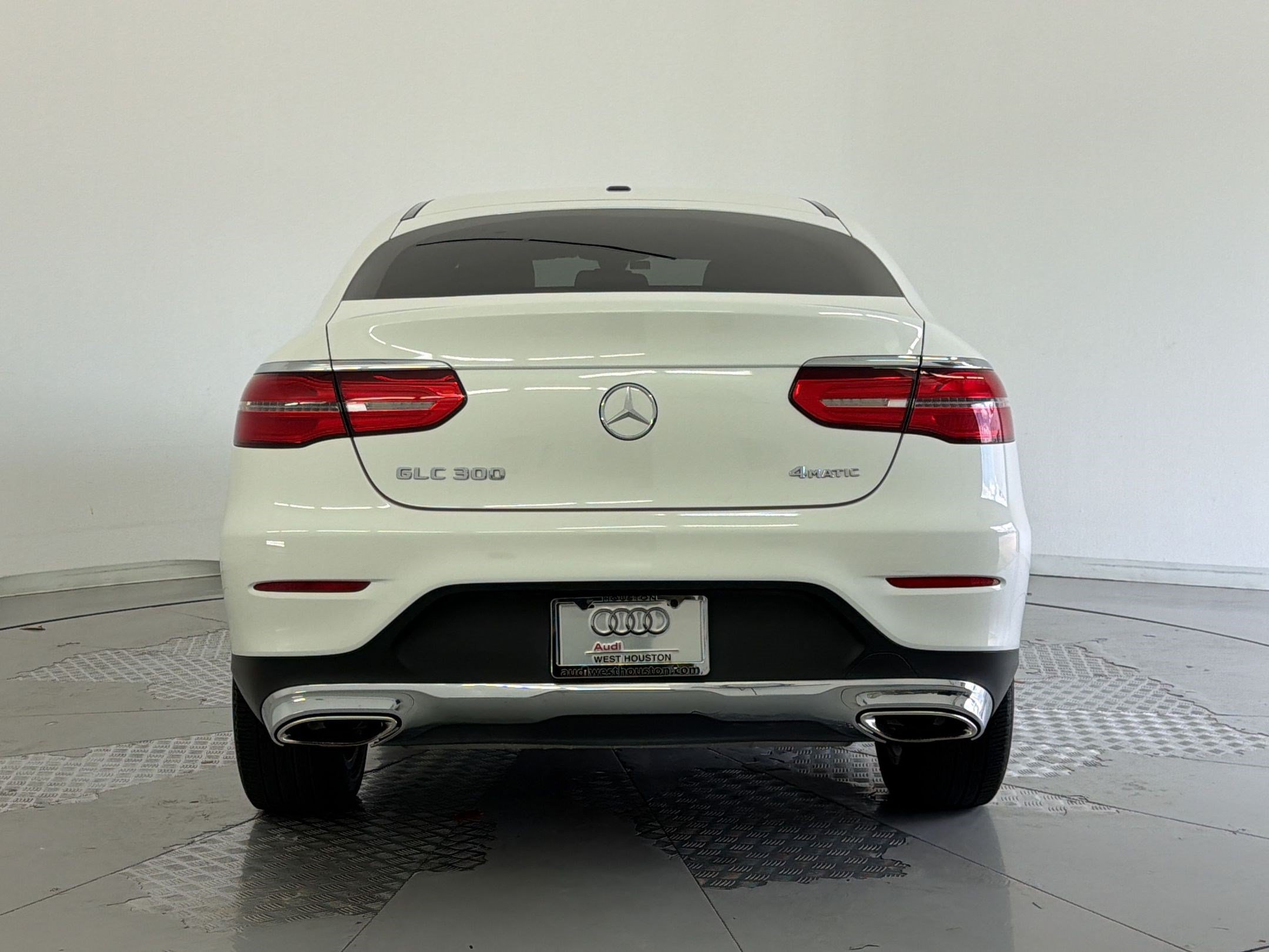 Used 2018 Mercedes-Benz GLC 300 4MATIC Coupe image 10