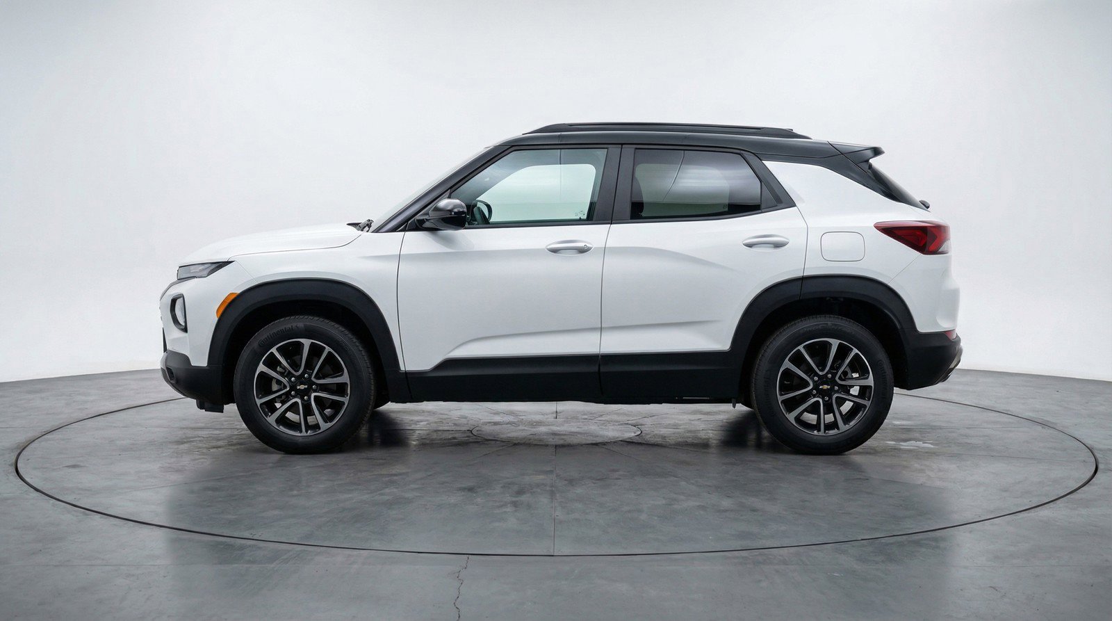 Used 2025 Chevrolet TrailBlazer LT FWD image 5