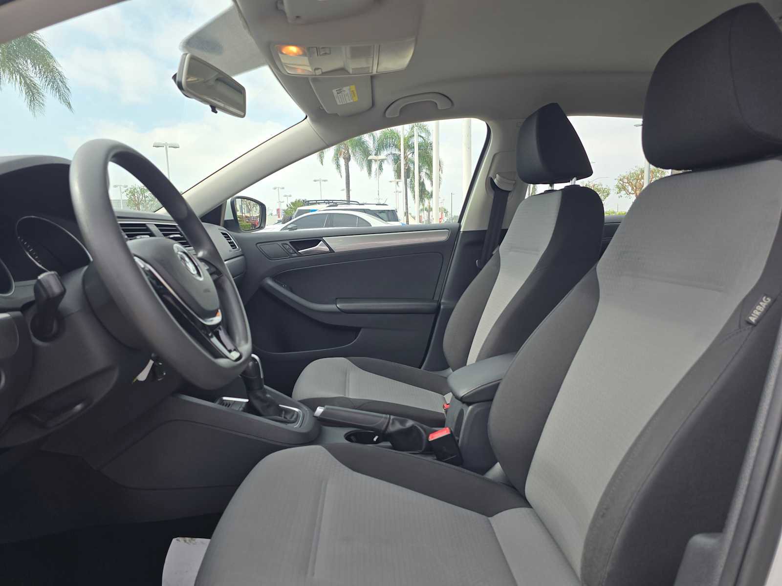 Used 2017 Volkswagen Jetta S image 21