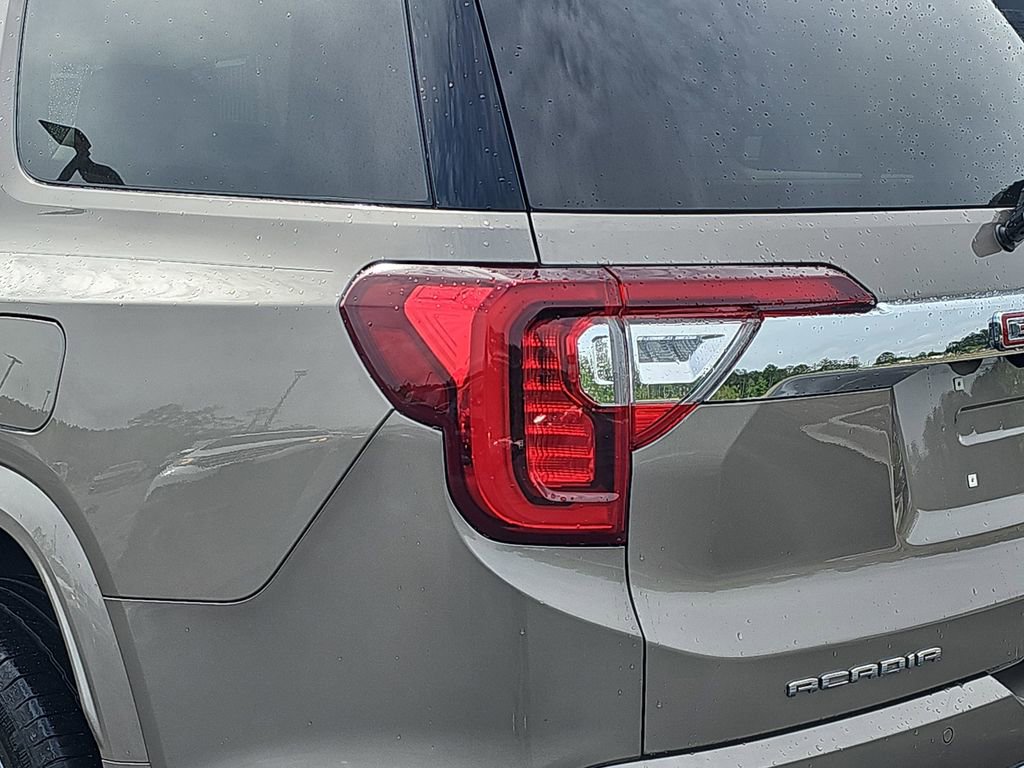 Used 2023 GMC Acadia Denali FWD image 38