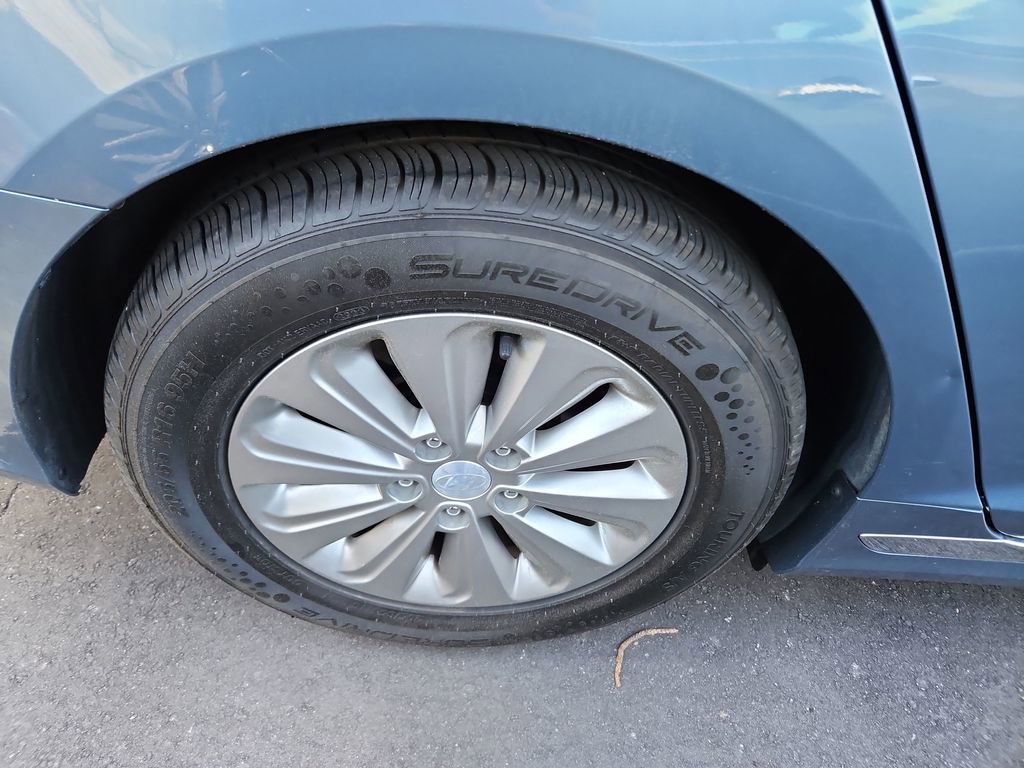 Used 2016 Hyundai Sonata SE FWD image 8
